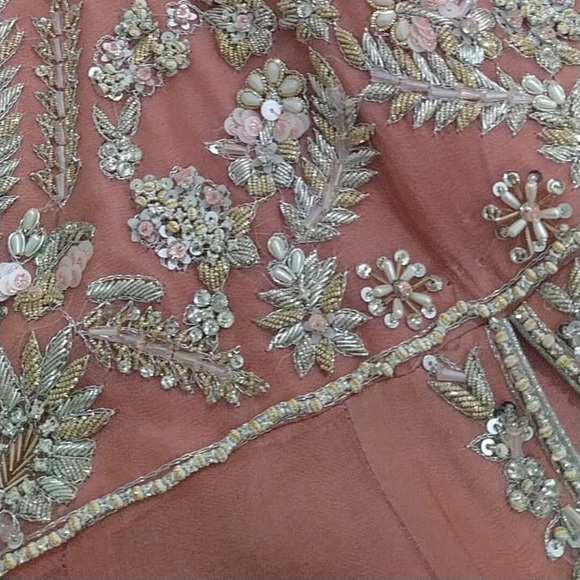 Pakistani designer wear - Picture 5 of 8